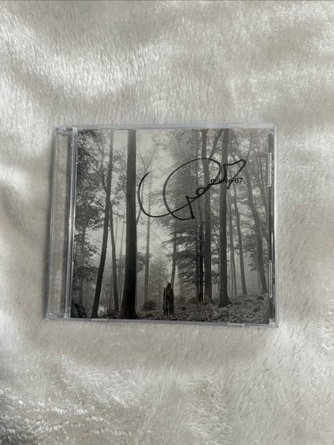 Taylor swift album - taylor,