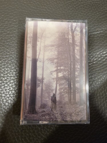 Taylor swift folklore in - swift,